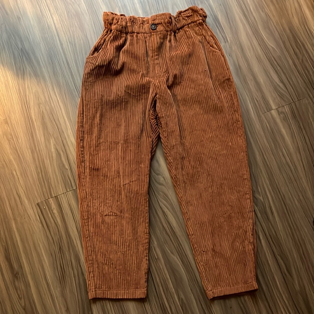Corduroy high waisted brown pants- M